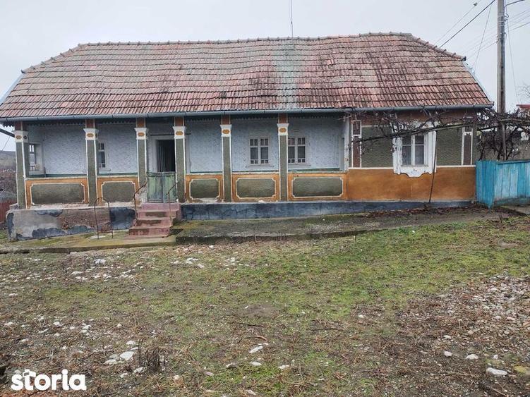 Casă cu 3 camere cu Teren 69 Mp în Ceanu Mare