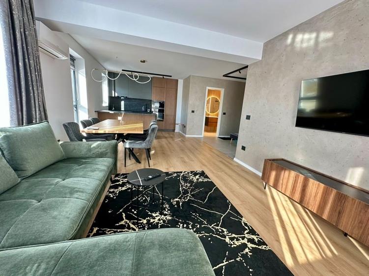Apartament cu 2 camere decomandat, mobilat în Tractorul