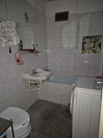 Casă individuală cu 4 camere cu Canalizare în Brâncoveanu