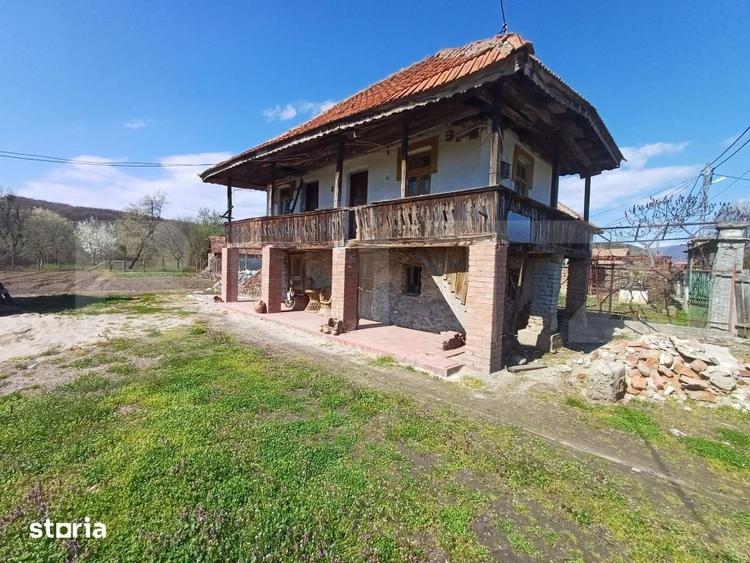Teren de 5470 mp, în Schela