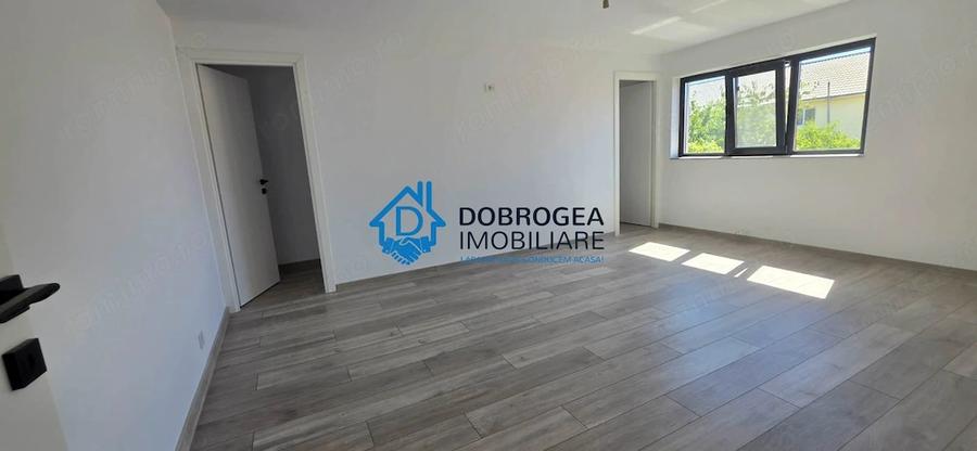 Casă cu Teren 300 Mp în Păcii