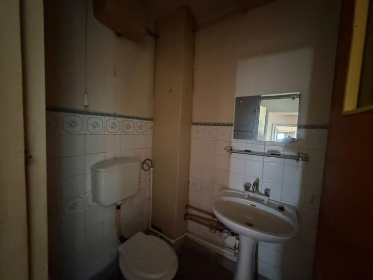 Apartament cu 3 camere decomandat în Militari