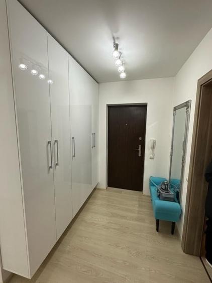 Apartament cu 2 camere semidecomandat, mobilat în Dumbrăvița