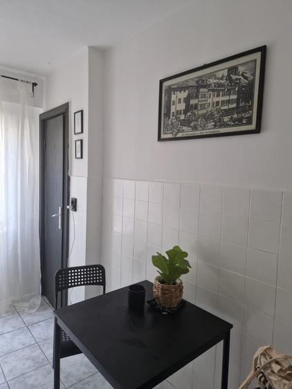 Apartament cu 3 camere decomandat în Iosia