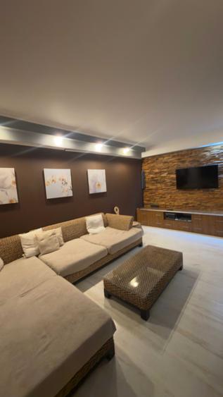 Apartament cu 3 camere decomandat în Exterior Vest