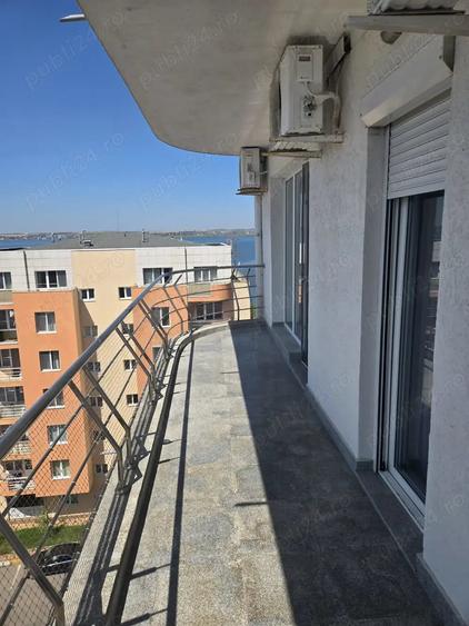 Apartament cu 3 camere decomandat în Mamaia