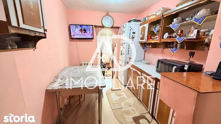 Apartament cu 3 camere decomandat în 9 Mai