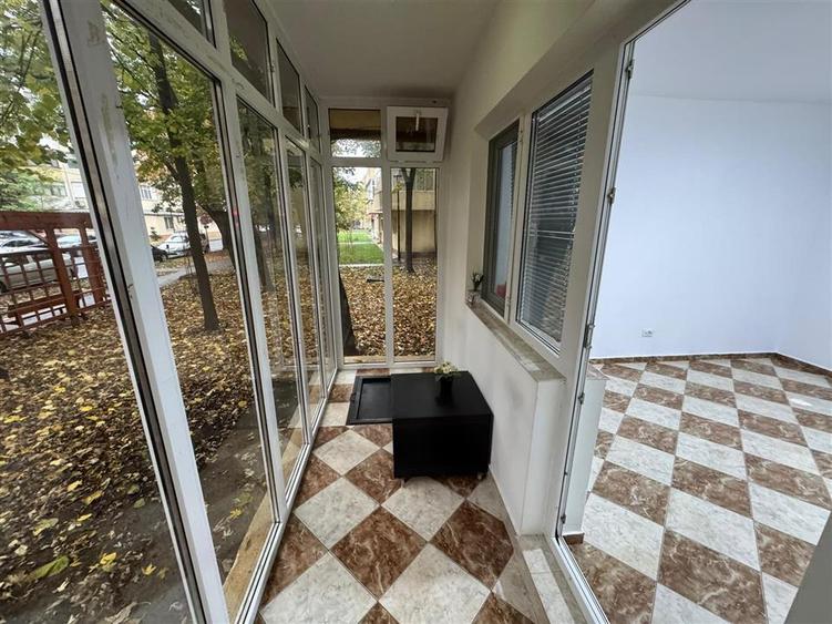 Spațiu comercial, de 86 mp, în Est