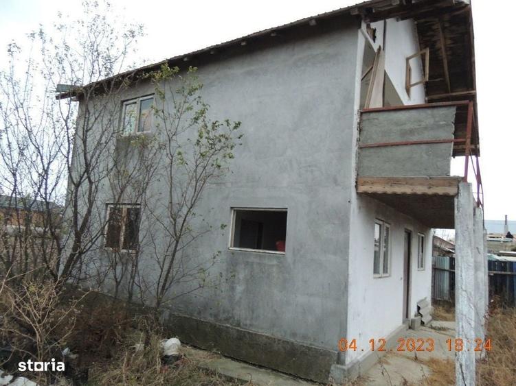 Casă cu 3 camere în Cocani