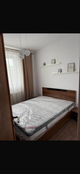 Apartament cu 3 camere decomandat în Exterior Vest