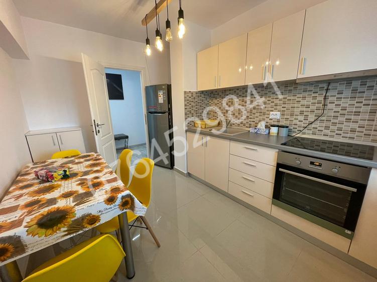 Apartament cu 3 camere semidecomandat în Iancului