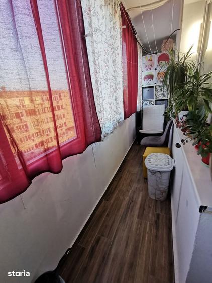Apartament cu 2 camere semidecomandat în Berceni