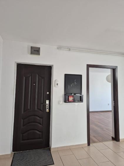 Apartament cu 3 camere decomandat în Soarelui