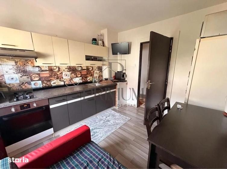 Apartament cu 2 camere semidecomandat în Soarelui