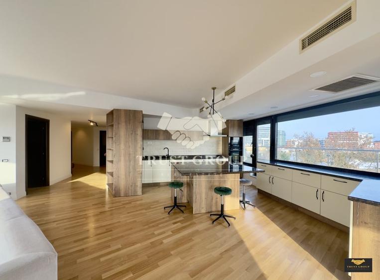 Apartament cu 5 camere decomandat, mobilat în Herăstrău