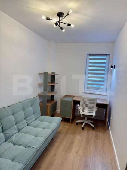 Apartament cu 3 camere semidecomandat, mobilat în Nufărul