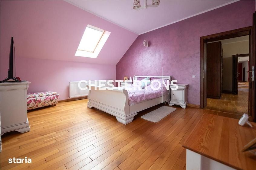 Casă cu 4 camere în Hoghiz