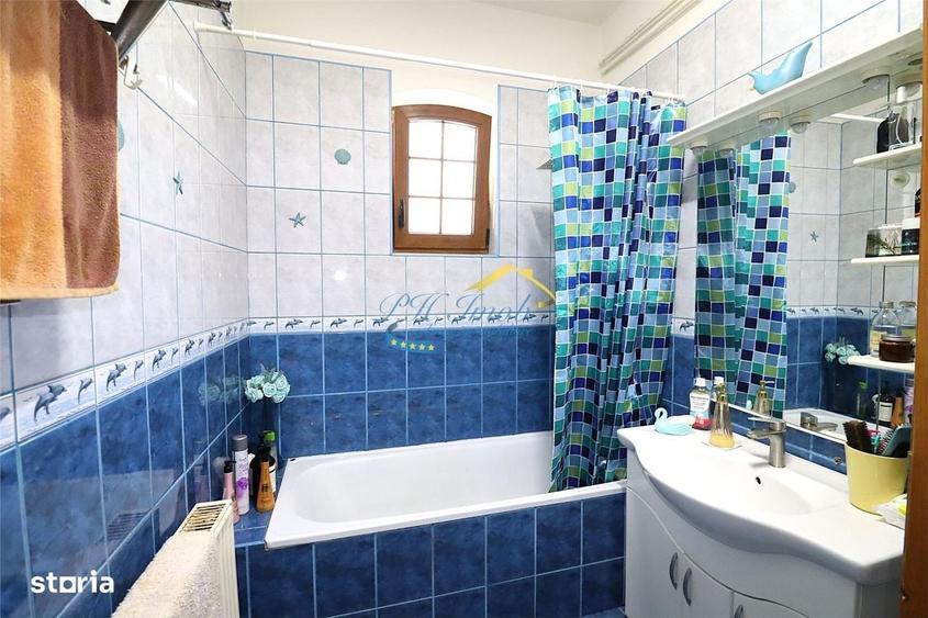 Apartament cu 4 camere decomandat în Central