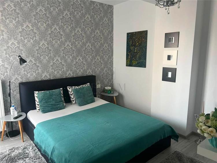 Apartament cu 3 camere decomandat în Torontalului