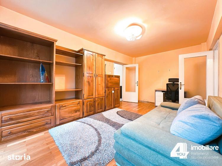 Apartament cu 2 camere semidecomandat în Drăgășani