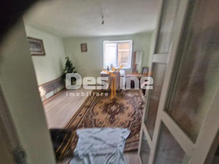 Casă cu 5 camere cu Teren 660 Mp în Central
