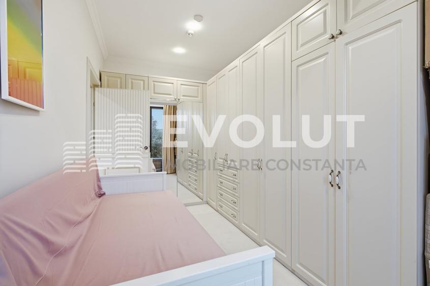 Apartament cu 3 camere decomandat, mobilat în Faleza Nord