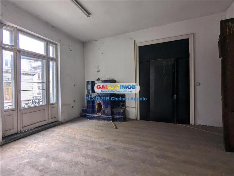 Casă cu 10 camere cu Teren 521 Mp în Cișmigiu