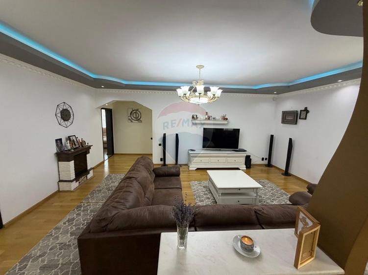 Casă individuală cu 4 camere cu Teren 557 Mp în Central