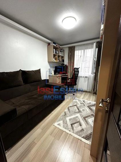 Apartament cu 3 camere semidecomandat în Filiași