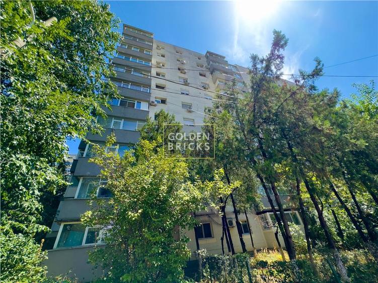 Apartament cu 2 camere semidecomandat, mobilat în P-ța Muncii