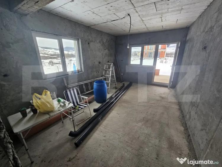 Casă cu 4 camere cu Teren 500 Mp în Jelna