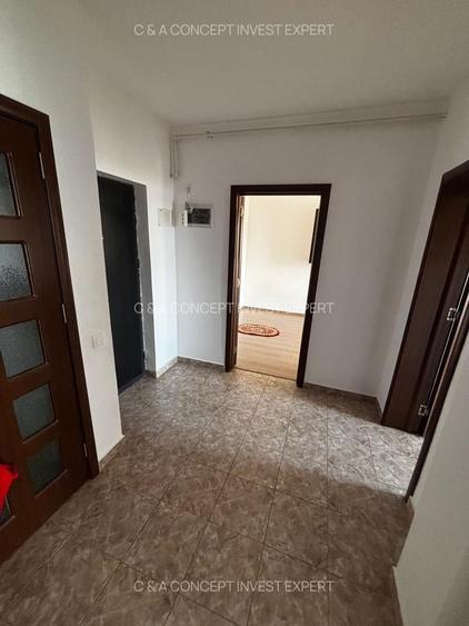Apartament cu 2 camere decomandat în Apărătorii Patriei