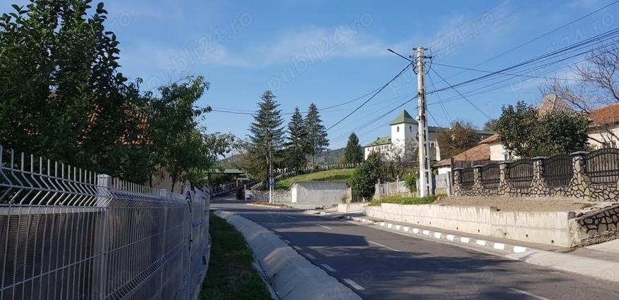 Casă individuală cu 3 camere cu Teren 3923 Mp în Govora