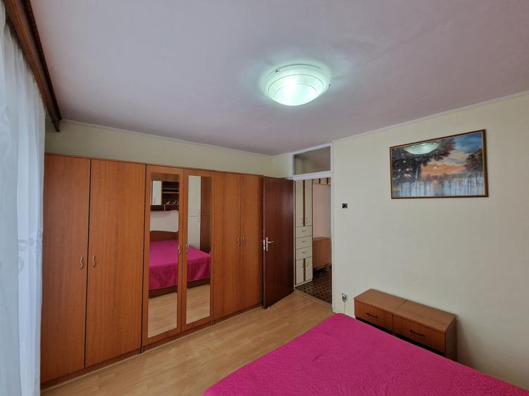 Apartament cu 2 camere decomandat, mobilat în P-ța Alba Iulia