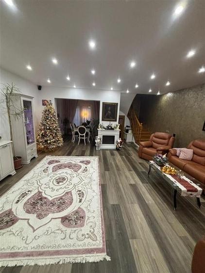 Casă individuală cu 6 camere cu Teren 500 Mp în Terezian