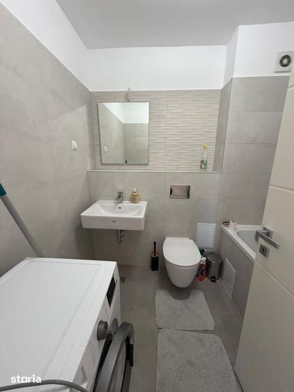 Apartament cu 3 camere în Tractorul