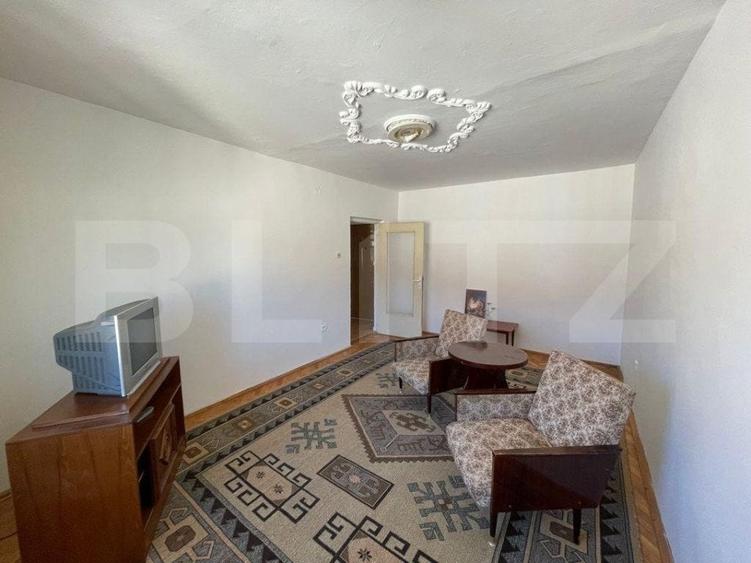 Apartament cu 2 camere decomandat, mobilat în Cugir