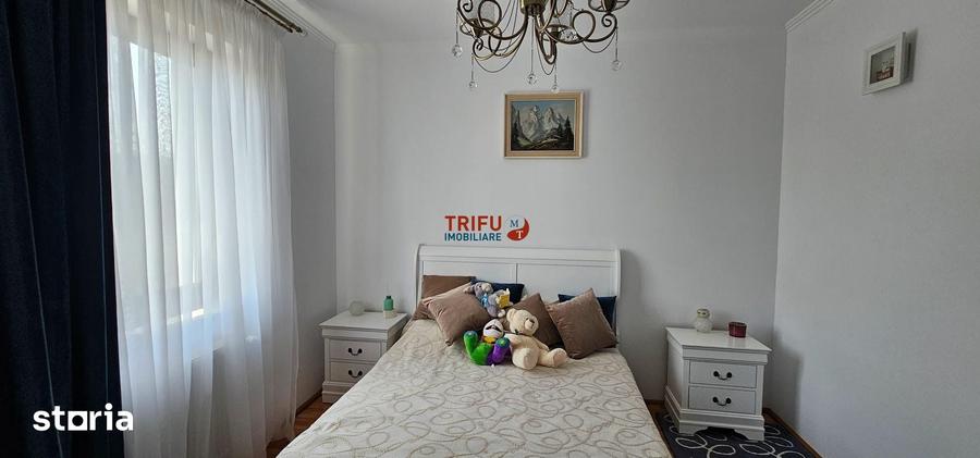 Casă cu 4 camere cu Teren 1698 Mp în Central