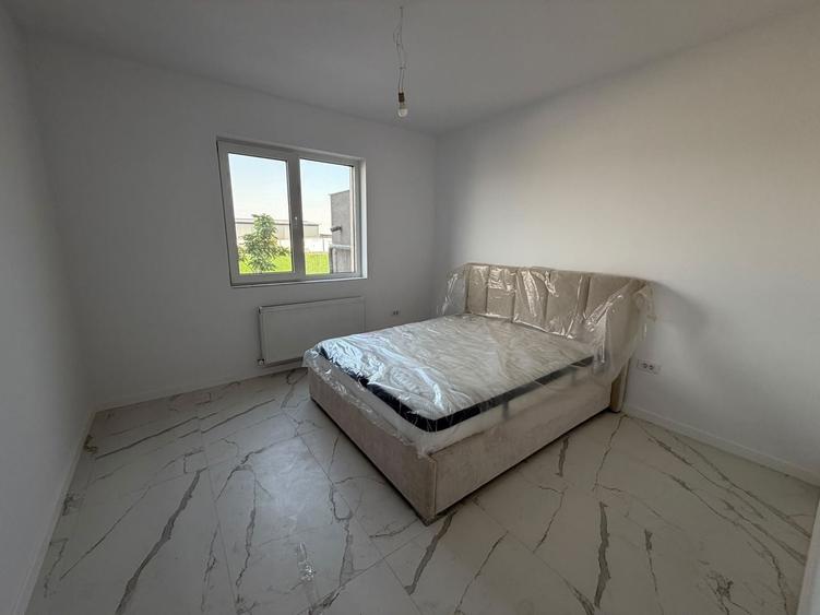 AP. 2 CAMERE- PARCARE, CURTE PROPRIE, CENTRALA, BUCATARIE INCHISA - 2