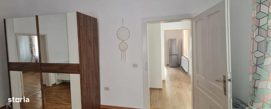 Apartament cu 4 camere în Centrul Civic