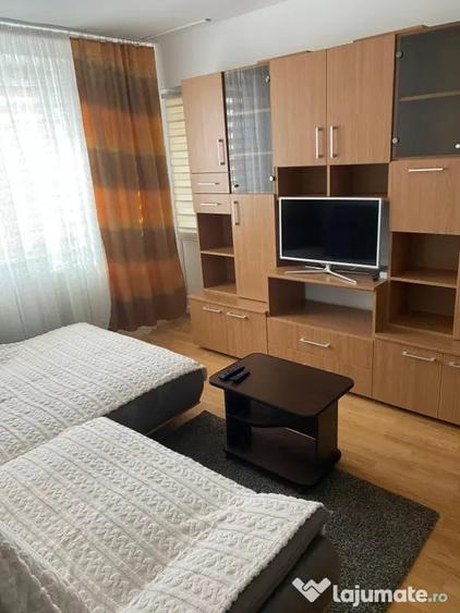 Inchiriez apartament cu 3 camere - 7