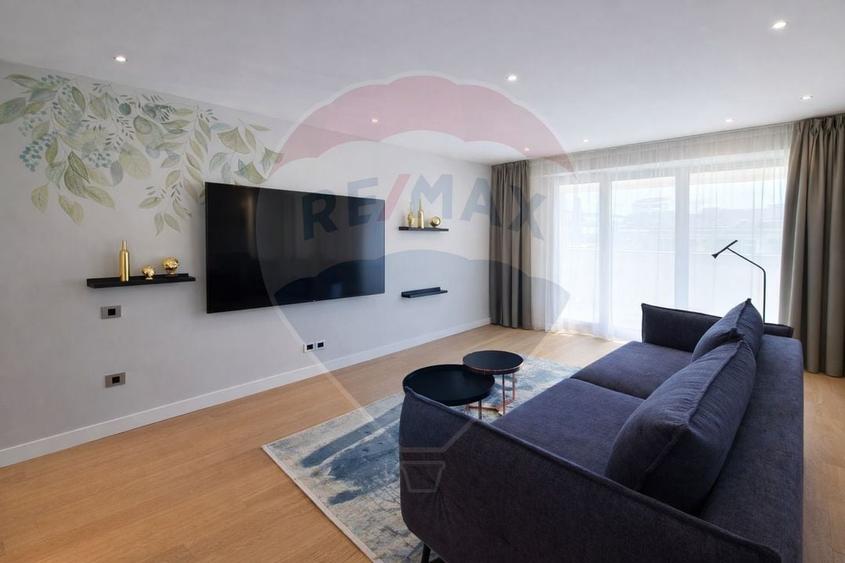 Apartament cu 3 camere semidecomandat, mobilat în Aviației