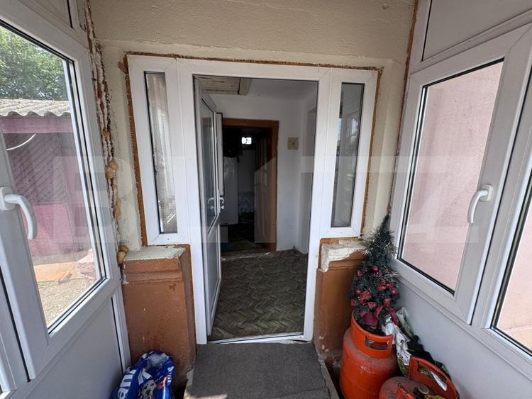 Casă individuală cu 5 camere cu Teren 2300 Mp în Exterior Sud