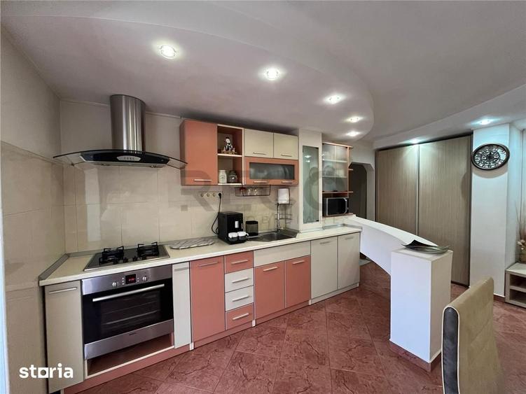 Apartament cu 3 camere decomandat în Nufărul