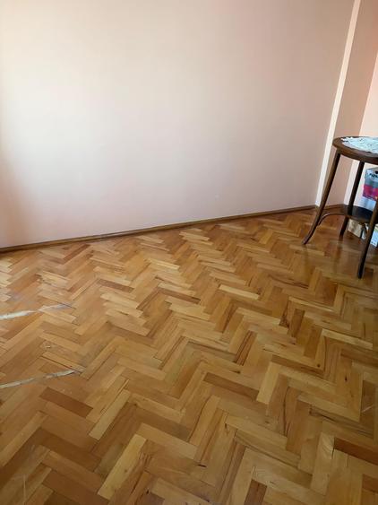 Apartament cu 3 camere semidecomandat în Titan