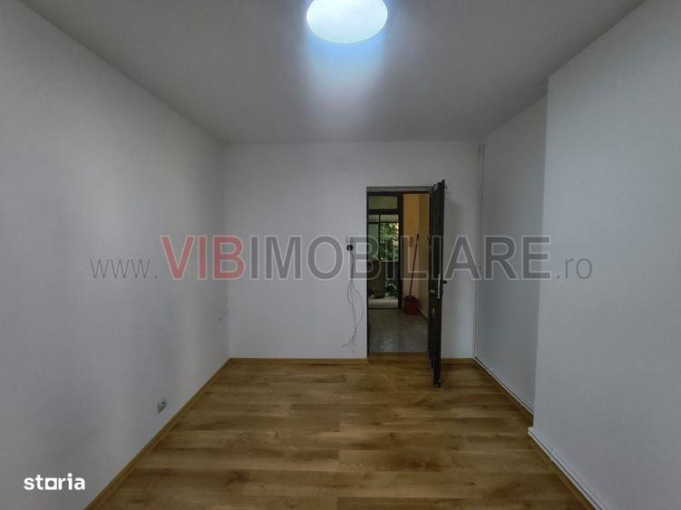 Apartament de vanzare - 2 camere, 44 mp, decomandat, nemobilat - zona - 4