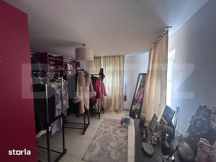 Casă cu 5 camere cu Teren 390 Mp în Podari