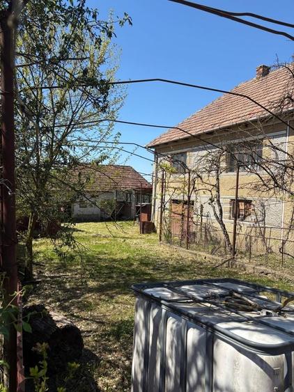 Casă cu 4 camere în Recea