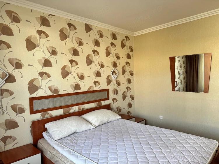 Apartament cu 3 camere semidecomandat în Rogerius