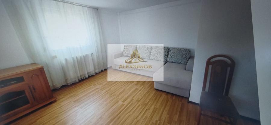 Casă individuală cu 10 camere cu Canalizare în Rahova